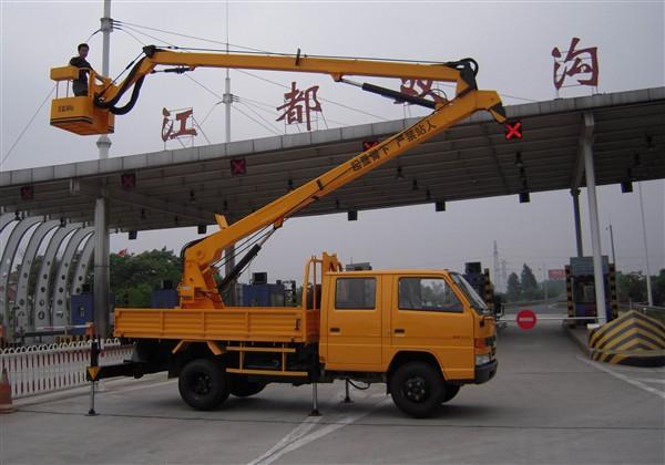 高空作業(yè)車租賃